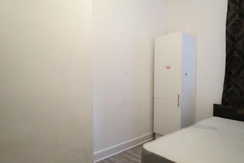 2 bedroom flat to rent, Colston Street, Newcastle Upon Tyne NE4