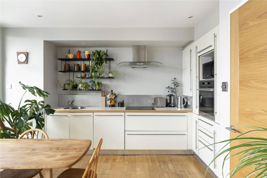 Keeling House, E2