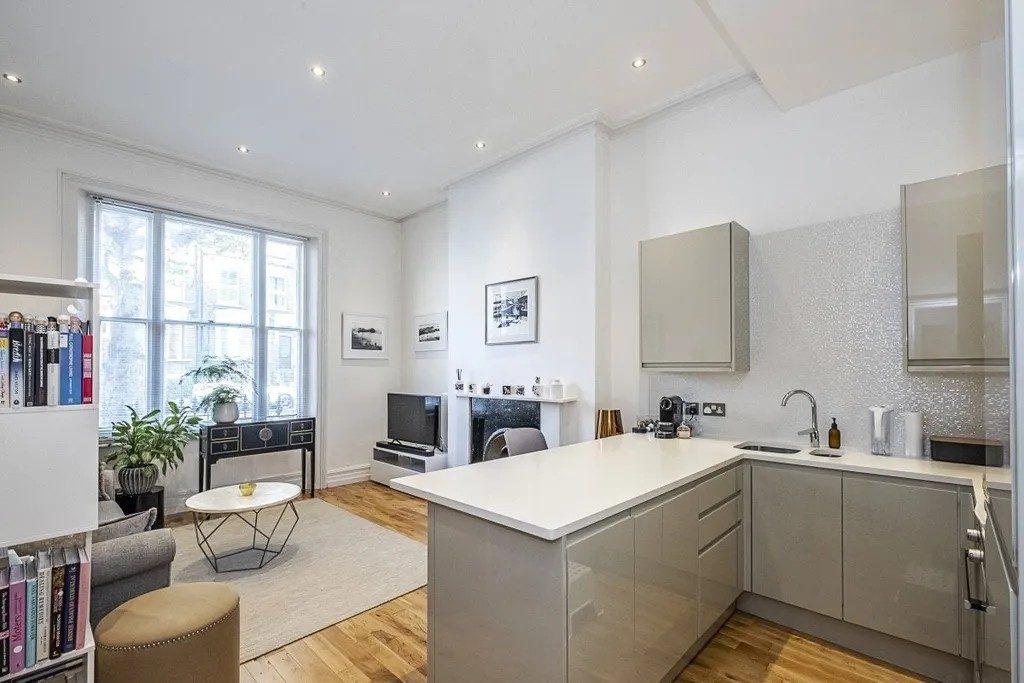 2 Bedroom 1 bathroom Flat for Rent