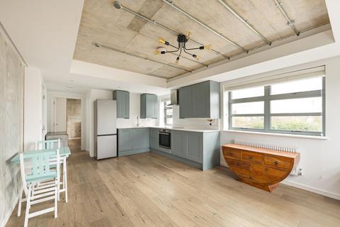 undefined, Elm Grove, London, SW19