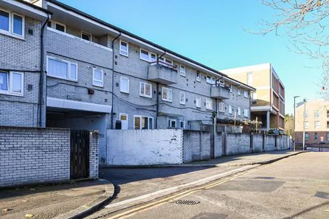 undefined, Saltram Close, N15, Tottenham, London, N15