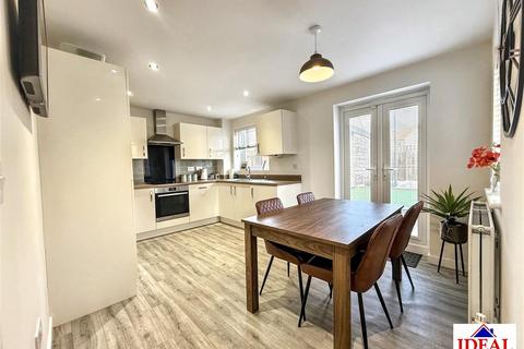 3 bedroom detached house for sale, Ancient Drive, Woodlands, Doncaster