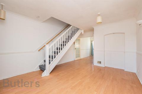 undefined, Lowry Crescent, Mitcham