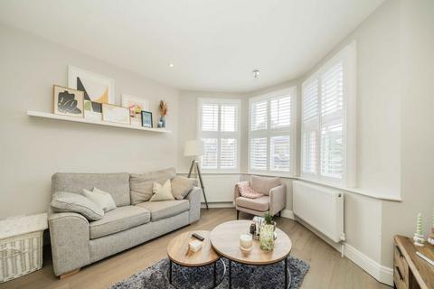1 bedroom flat to rent, Criffel Avenue, London SW2