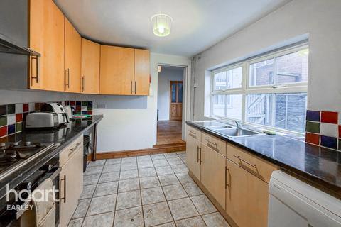 undefined, Kings Road, READING