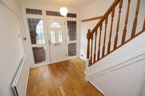 3 bedroom semi-detached house to rent, Edenfield Gardens, Worcester Park KT4