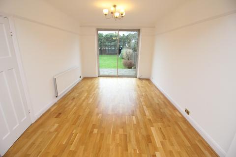 3 bedroom semi-detached house to rent, Edenfield Gardens, Worcester Park KT4