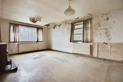 2 bedroom terraced house for sale, 2 Cranbrook Drive, St. Albans