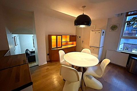 3 bedroom apartment to rent, Campo Lane, Sheffield