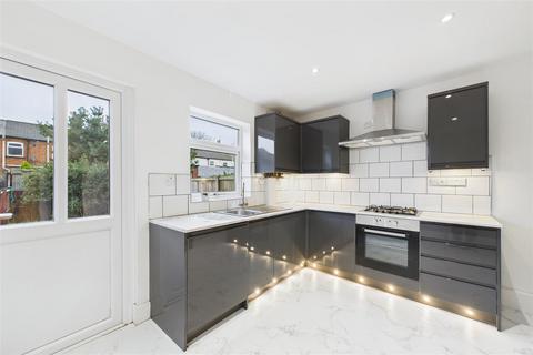 2 bedroom terraced house for sale, Boundary Road, Newark