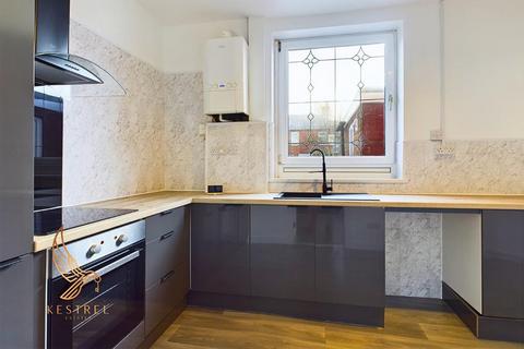 3 bedroom house to rent, Bridge Street, Darton S75