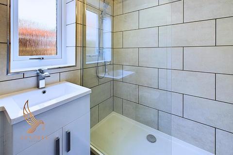 3 bedroom house to rent, Bridge Street, Darton S75
