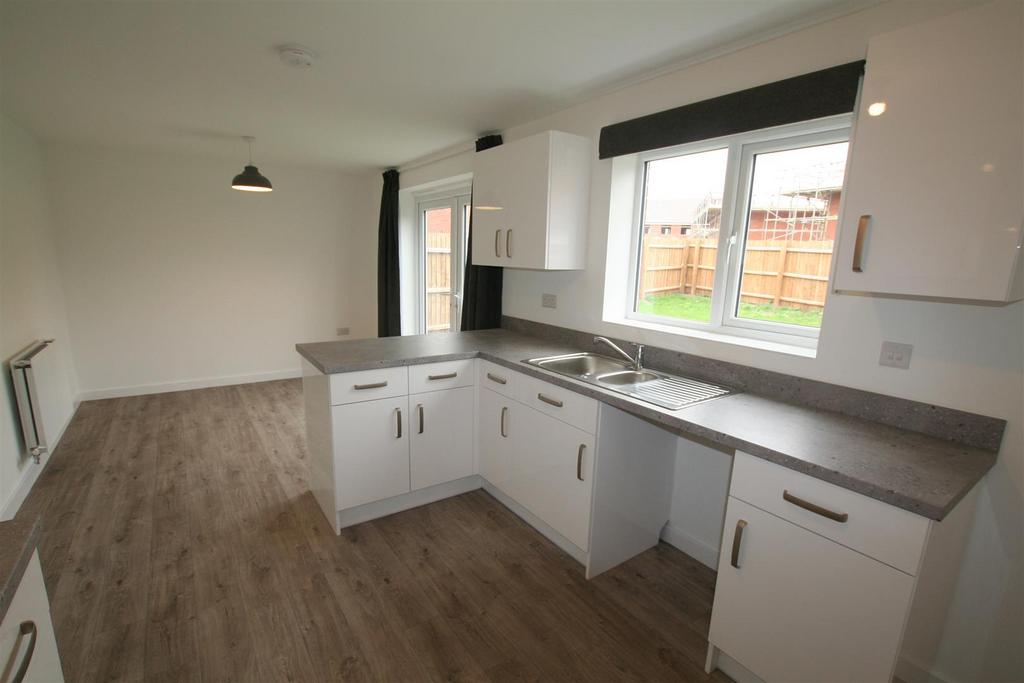 Westcottway,125kitchen2.JPG