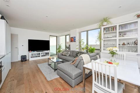 3 bedroom flat for sale, Kingsway, Hove