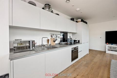 3 bedroom flat for sale, Kingsway, Hove