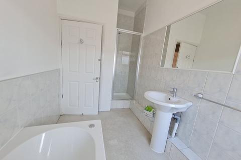 2 bedroom terraced house to rent, Chorley, Chorley PR7