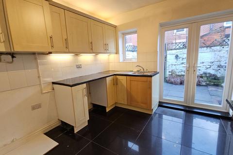 2 bedroom terraced house to rent, Chorley, Chorley PR7