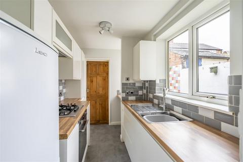 2 bedroom terraced house to rent, Poplar Street, York, YO26 4SF