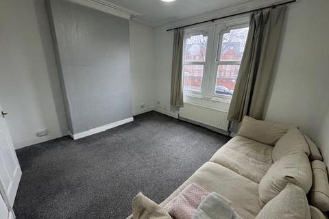 2 bedroom flat to rent, Fountain Street, LEEDS LS27
