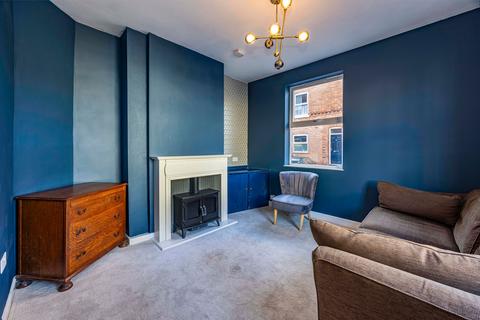 4 bedroom terraced house to rent, Harley Street, Nottingham, NG7
