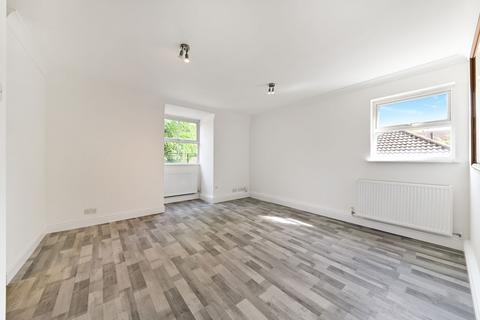 2 bedroom flat to rent, Lovelace Gardens, Surbiton KT6