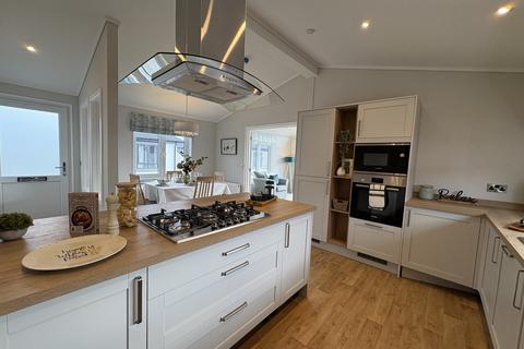 2 bedroom park home for sale, Canvey Island, Essex, SS8