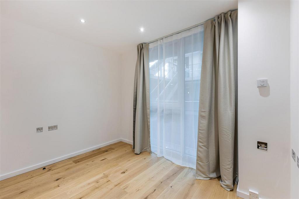 101123 31 B Maltings Place Tower Bridge Road-15.jpg
