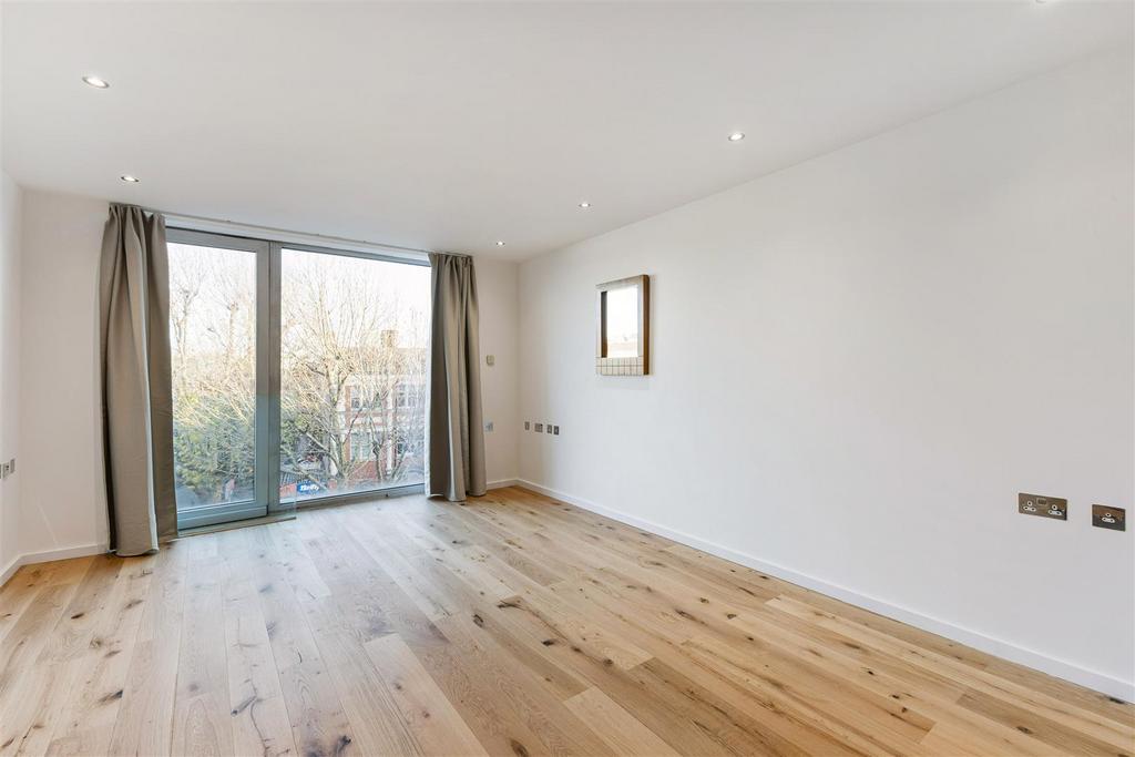 101123 31 B Maltings Place Tower Bridge Road-4.jpg