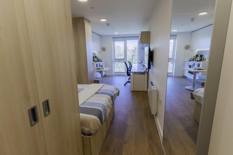 1 bedroom private hall to rent, Walnut Tree Close, Guildford