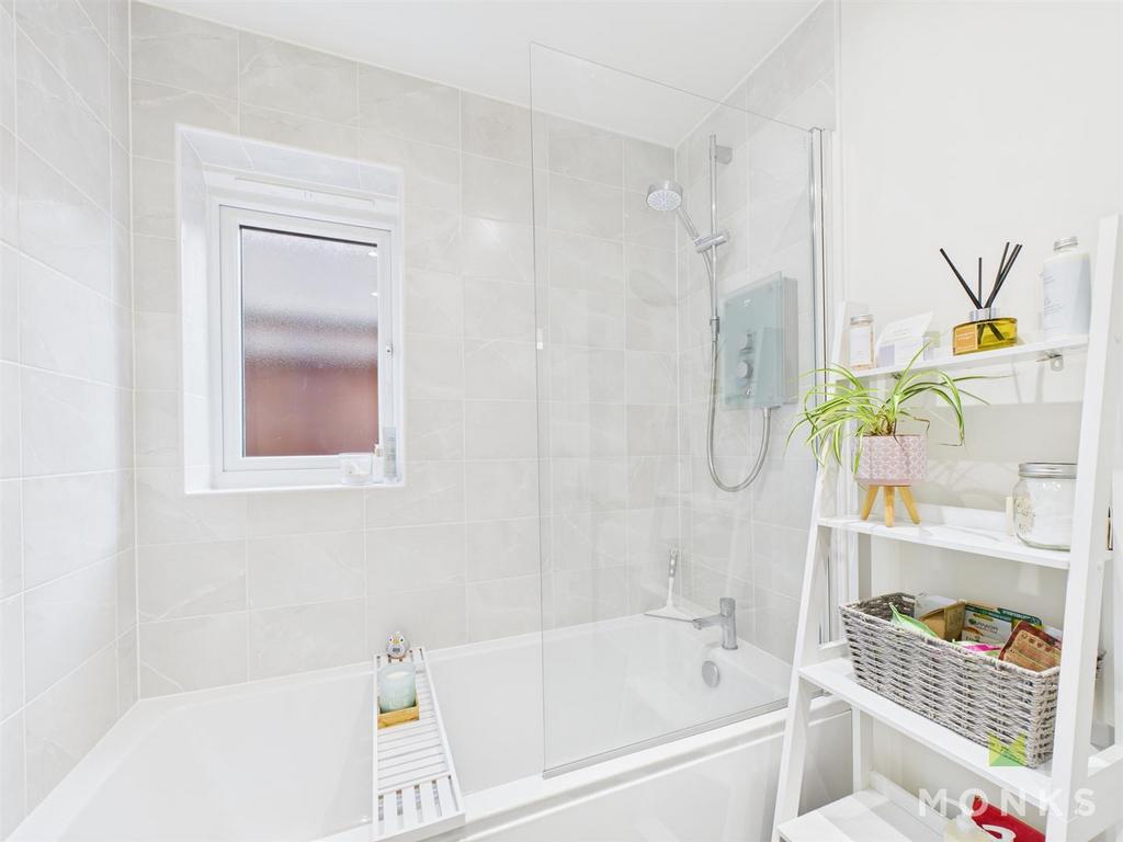 CAM05160 G0-PR0037-STILL022.jpg