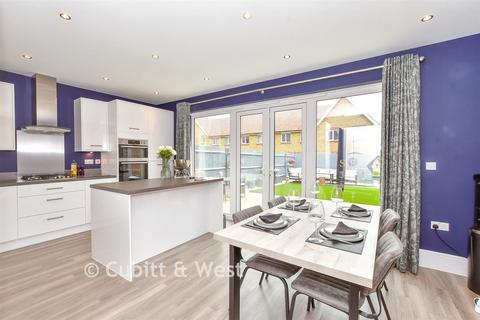 3 bedroom detached house for sale, Fennel Drive, Chichester, West Sussex