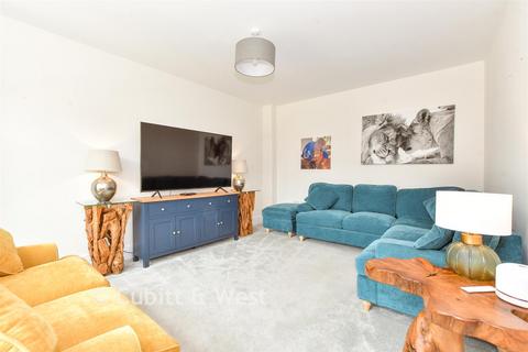 3 bedroom detached house for sale, Fennel Drive, Chichester, West Sussex