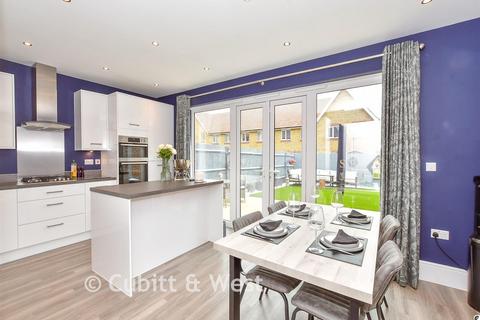 3 bedroom detached house for sale, Fennel Drive, Chichester, West Sussex