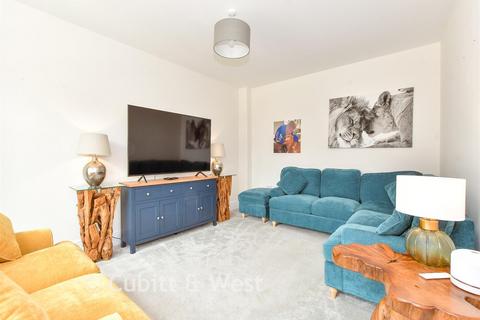 3 bedroom detached house for sale, Fennel Drive, Chichester, West Sussex