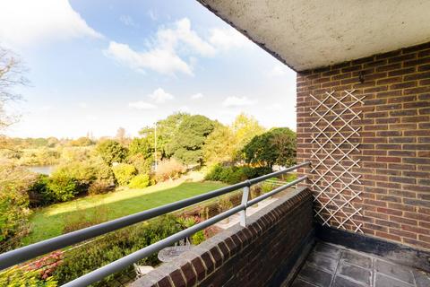 undefined, Anglesea Road, Kingston, Kingston upon Thames, KT1