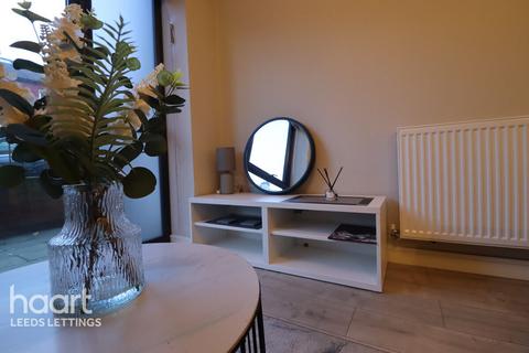 undefined, Cross Green Lane, Leeds