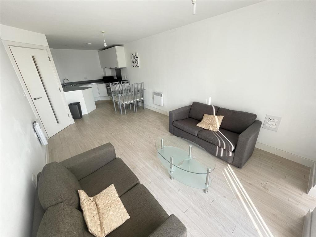 Lounge/Kitchen