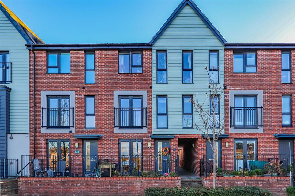 Rhodfa Cambo -43.png