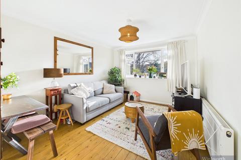 2 bedroom apartment to rent, Lovelace Gardens, Surbiton KT6