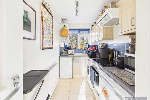 2 bedroom apartment to rent, Lovelace Gardens, Surbiton KT6