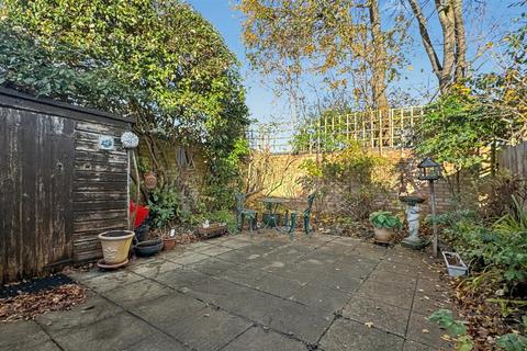 undefined, Marston Road, Woking