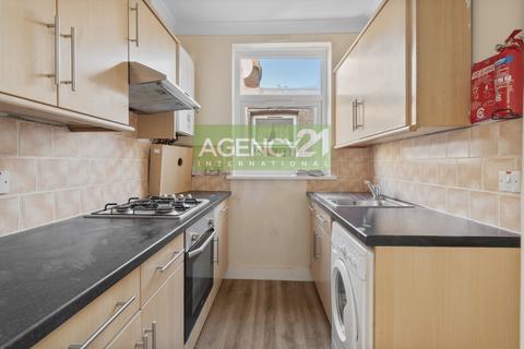 2 bedroom flat to rent, Goldsmith Road, Leyton, E10