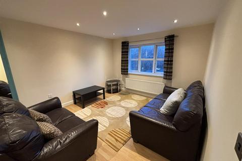 2 bedroom apartment to rent, Royalthorn Road, Sharston, Manchester