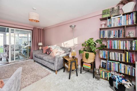 3 bedroom detached house for sale, Nettlefield, Ashford, TN24 9