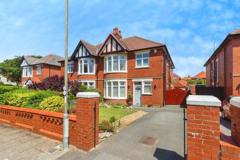 3 bedroom semi-detached house for sale - Newbury Road, Lytham St. Annes FY8