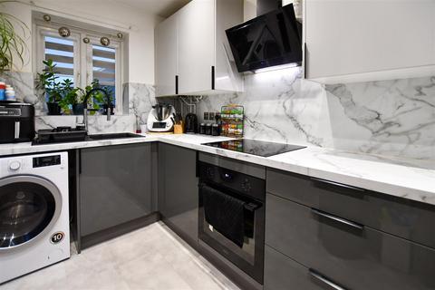 2 bedroom terraced house for sale, Beaverbrook Road, Newmarket CB8