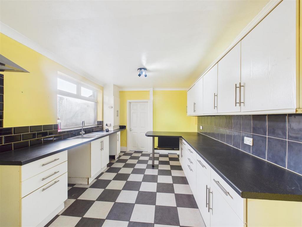 CAM05451 G0-PR0083-STILL003.jpg