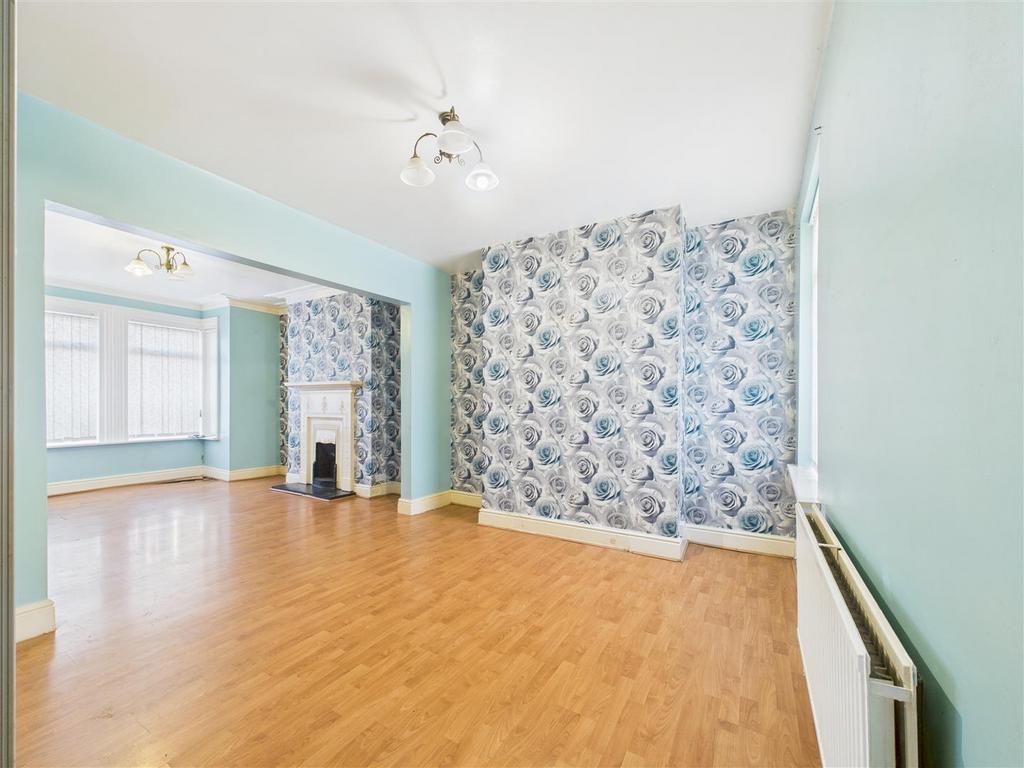 CAM05451 G0-PR0083-STILL004.jpg