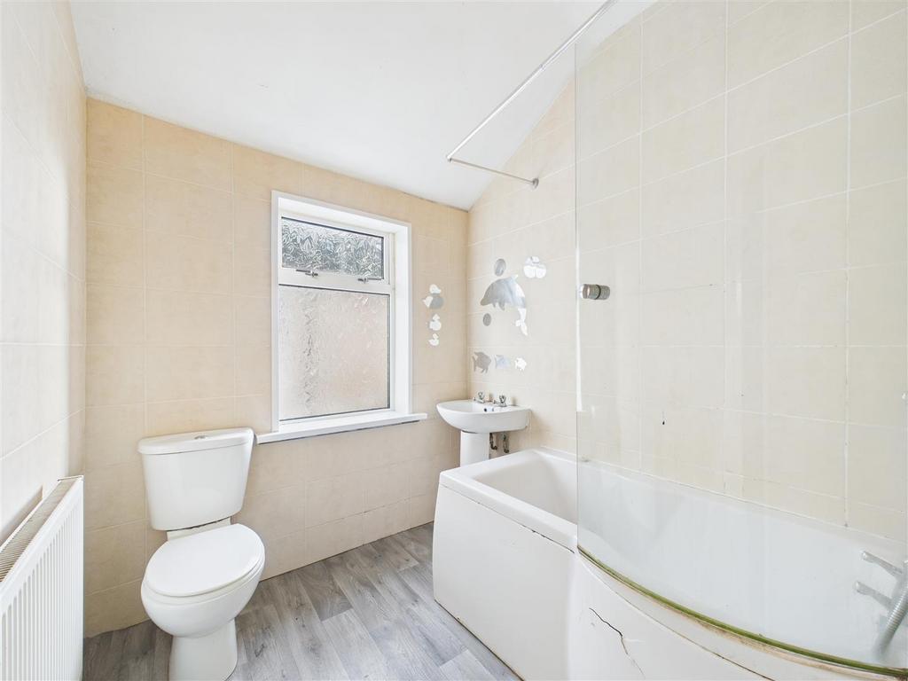 CAM05451 G0-PR0083-STILL008.jpg