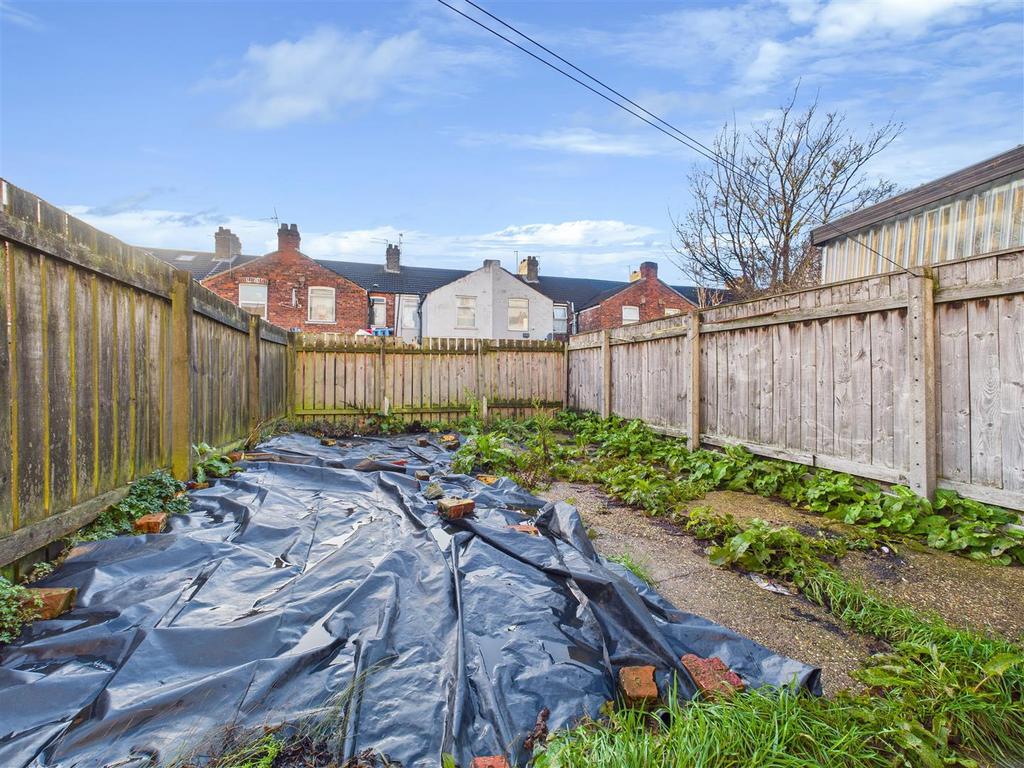 CAM05451 G0-PR0083-STILL001.jpg